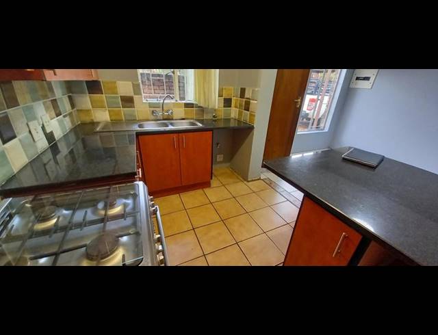 2 BEDROOM DUPLEX FOR SALE IN MORELETAPARK